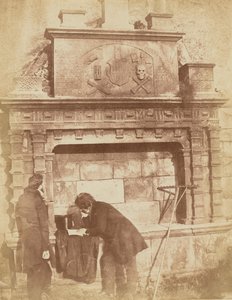 D.O. Hill und ein Freund am Bethune-Denkmal, Greyfriars, Edinburgh von Hill and Adamson