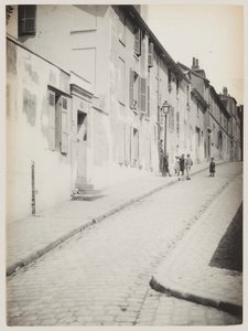 Eine Straße in Montmartre, Paris, um 1890 von Hippolyte Blancard