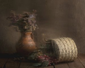 Rustikale Trauben und Blüten von Homeira moazami