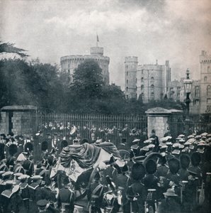 Der Leichenwagen von König Edward VII. wird in die Anlagen von Windsor Castle gezogen, 1910 1911 von Horace Walter Nicholls
