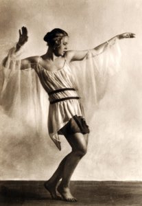 Valeria Kratina / Fotopostkarte von Hugo Erfurth
