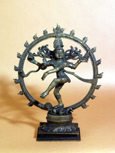 Shiva tanzt im Feuerkreis und zertritt den Geist des Bösen. 18. Jahrhundert. Mailand von Indian School