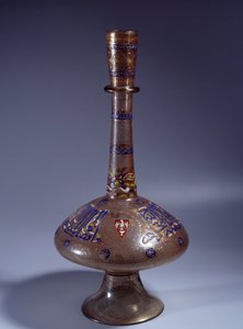 Islamische Kunst: Flasche mit langem emailliertem Glas-Hals des Vizekönigs Tuquztemur. Ca. 1345. Aus Ägypten oder Syrien. Paris, Louvre von Islamic School