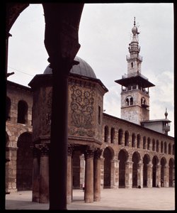 Die Umayyaden-Moschee, auch bekannt als die Große Moschee von Damaskus von Islamic School