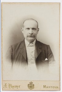 Foto auf einer Postkarte, den Maler Albano Lugli darstellend