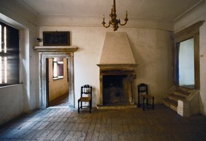 Zimmer mit Kamin im Geburtshaus von Raphael von Italian School