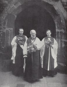 Verteilung des Maundy-Geldes, der Lord High Almoner und Klerus von J. Benjamin Stone