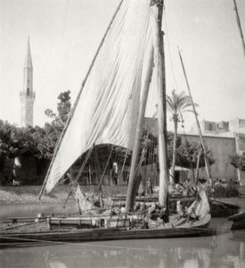 Am Mahmoudiyah-Kanal, Alexandria, Ägypten, 20. Jahrhundert von J. Dearden Holmes