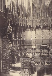 Chorstühle in der Kathedrale von Barcelona