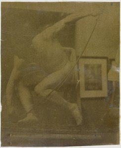 Studie eines männlichen Aktmodells, hockend mit einem Bogen in der Hand, im Atelier von Jacques de Lalaing