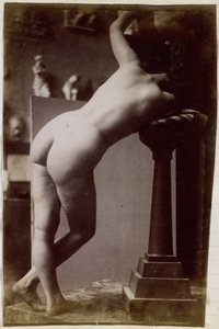 Studie eines weiblichen Aktmodells, von hinten gesehen, im Atelier von Jacques de Lalaing, Vorstudie für kreisförmigen Brunnen von Jacques Lalaing (attributed to)