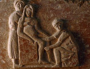 Ein Relief aus dem Grab eines römischen Mannes und seiner Frau zeigt eine Frau bei der Geburt. Museo A... von James L Stanfield