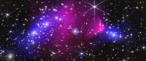 Bullet Cluster (Webb und Chandra Bild) von James Webb Space Telescope (NASA)