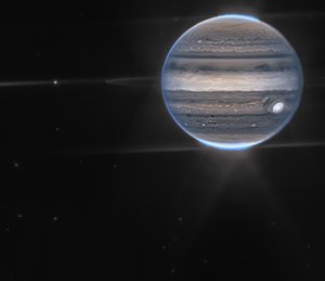 Webbs Jupiter-Bilder zeigen Polarlichter und Dunst