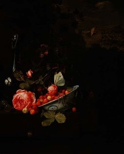 Stillleben mit Walderdbeeren, einer Rose und einer Glasflasche, 1690 von Jan Mortel