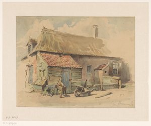 Bauernhaus mit Holzvorbau, davor eine Schubkarre und ein Schleifstein