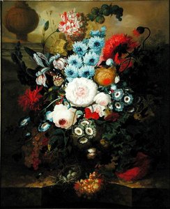 Nelken, Prunkwinde, Rosen, Aurikeln, Hyazinthe und andere Blumen mit einem Vogelnest auf einem Marmorsims von Jan van Os