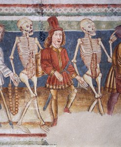 Hrastovlje Wehrkirche, Dreifaltigkeitskirche, Tod begleitet Kaufmann und wohlhabenden Banker, Totentanz (1490), Detail aus Fresken von Janez Iz Kastva, Slowenien
