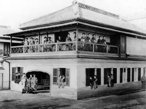 Geisha-Haus, ca. 1860er Jahre von Japanese Photographer