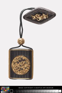 Inro mit Blumendesigns, Ojime und Netsuke, 18. bis frühes 19. Jahrhundert von Japanese School