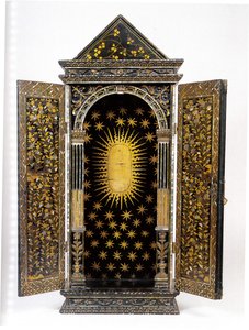 Namban Christliches tragbares Heiligtum, entworfen zur Aufnahme einer religiösen Statuette, Momoyama-Periode von Japanese School