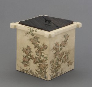 Satsuma-Keramik Teezermonien-Wasserkessel in Form eines Brunnenrandes, Teezermonien-Wasserkessel (mizusashi) von Japanese School