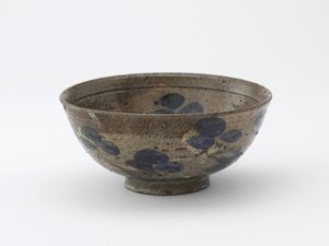 Servierschüssel mit Kenzan-Stil Dekoration, Kyoto, Edo-Periode