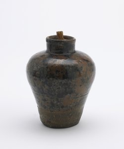 Teedose in Krugform, verwendet als Flasche für Bonbonpellets, Aichi-Präfektur, Edo-Zeit von Japanese School