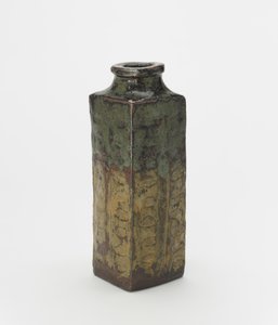 Yatsushiro oder Shodai Ware Vase in Form eines archaischen chinesischen Cong, Vase von Japanese School