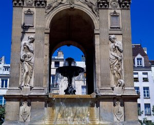Architektur: Detail des Brunnens der Unschuldigen, der die Nymphen darstellt von Jean and Lescot Pierre Goujon