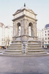 Frankreich, Paris, Fontaine des Innocents, steinerner Brunnen mit Stufen von Jean and Lescot Pierre Goujon