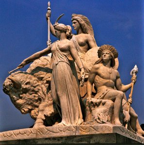 Amerika, Skulpturengruppe vom Albert Memorial von John Bell