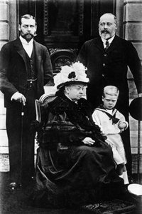 Vier Generationen der viktorianischen Königsfamilie, aufgenommen im Osborne House, 5. August 1899