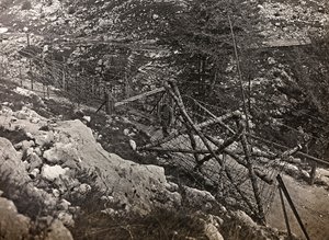 Album "Meine weltkriegs - Erinnerungen Südwestfront (Kärnten, Italien, Südtirol) 31/03/1915-12/11/1918 - Josef Zohles Wien": Stacheldraht