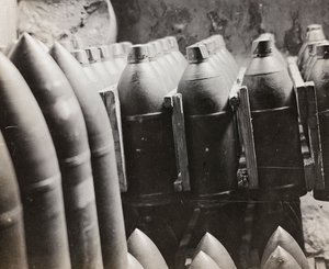 Album "Meine Weltkriegs-Erinnerungen Südwestfront (Kärnten, Italien, Südtirol) 31.03.1915-12.11.1918 - Josef Zohles Wien": Munition (s/w Foto) von Josef Zohles