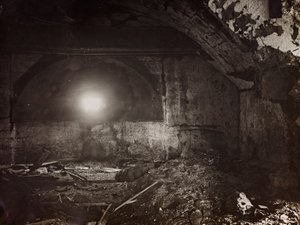 Album "Meine weltkriegs - Erinnerungen Südwestfront (Kärnten, Italien, Südtirol) 31/03/1915-12/11/1918 - Josef Zohles Wien": Trümmer einer Fabrik von Josef Zohles