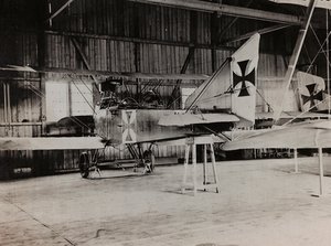 Album "Meine weltkriegs - Erinnerungen Südwestfront (Kärnten, Italien, Südtirol) 31/03/1915-12/11/1918 - Josef Zohles Wien": Österreichische Fluglinie von Josef Zohles