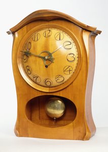 Eine Kaminuhr von Joseph Maria Olbrich