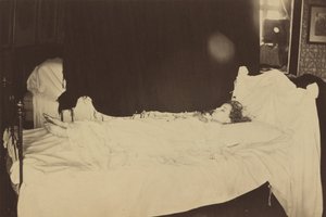 Sterbebettstudie von Adeline Grace Clogstoun, 1872 von Julia Margaret Cameron