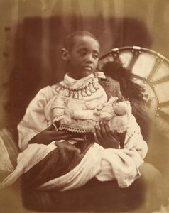Déjatch Alámayou, König Theodors Sohn von Julia Margaret Cameron