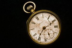 Uhr gestoppt durch die Explosion der Hiroshima-Atombombe