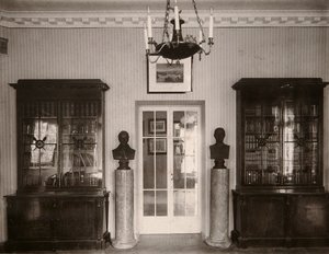 Das Museum des kaiserlichen Puschkin-Lyzeums in Sankt Petersburg, Russland, 1910er Jahre von Karl Kubesch