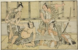 Die Schauspieler Ichikawa Yaozo II als Kujaku no Saburo, Matsumoto Koshiro II als Hata no Daizen Taketora, Nakajima Mihoemon II als Aramaki Mimishiro und Nakamura Shocho I als Ki no Tsurayuki (von rechts nach links), im Stück Kuni no Hana Ono no Itsumoji,  von Katsukawa Shunsho