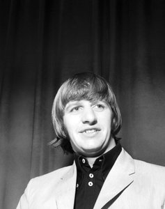 Die Beatles im Konzert im Velodrom Vigorelli, Mailand 24/04/1965 von Alec Hunter