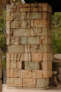 Aufstieg und Fall der Maya, Copan, Honduras, Details des 18 Rabbit Glyphs, Tempel 18, Maya von Kenneth Garrett