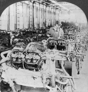 Testen von Motoren in einer Autofabrik, Detroit, Michigan, USA, 20. Jahrhundert