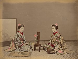 Blume, die durch Wasser am Leben gehalten wird von Kusakabe Kimbei