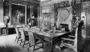 Der Sitzungssaal des Admirals, London, 1926-1927