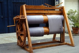Wollwebstuhl. Modell nach der Zeichnung von Leonardo da Vinci (Leonardo da Vinci). Museum für Wissenschaft und Technologie, Mailand von Leonardo da (after) Vinci