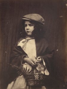Junges Mädchen mit einem Korb von Lewis Carroll